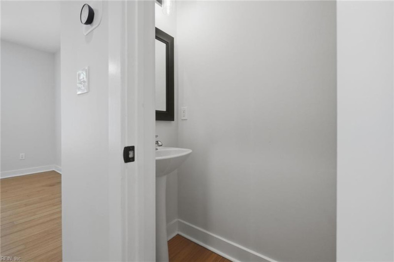 Photo 31 of 41 residential for sale in Norfolk virginia