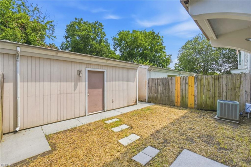 Photo 33 of 41 residential for sale in Norfolk virginia