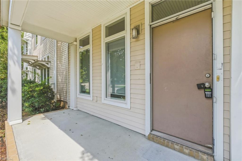 Photo 6 of 41 residential for sale in Norfolk virginia