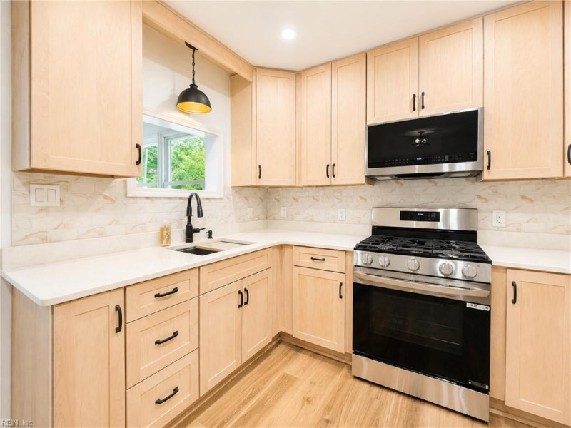 Photo 10 of 50 residential for sale in Middlesex County virginia