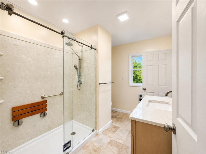 Photo 25 of 50 residential for sale in Middlesex County virginia