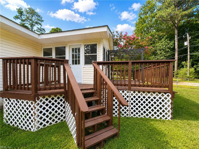 Photo 36 of 50 residential for sale in Middlesex County virginia