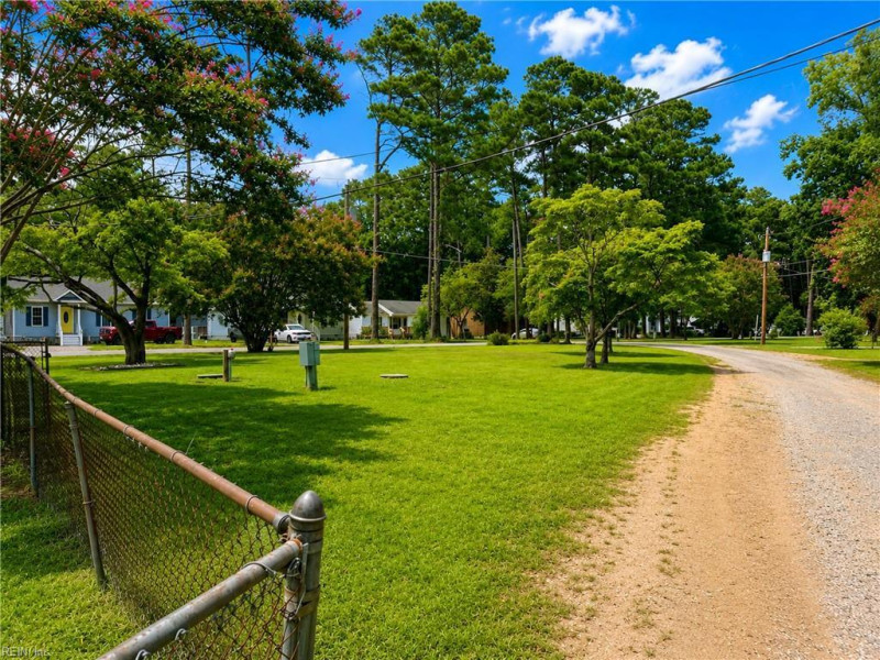 Photo 40 of 50 residential for sale in Middlesex County virginia