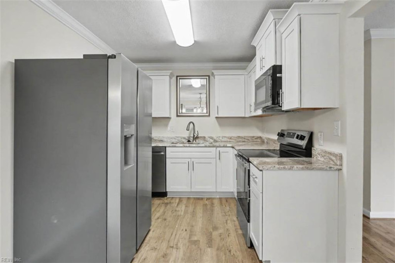 Photo 13 of 31 residential for sale in Norfolk virginia