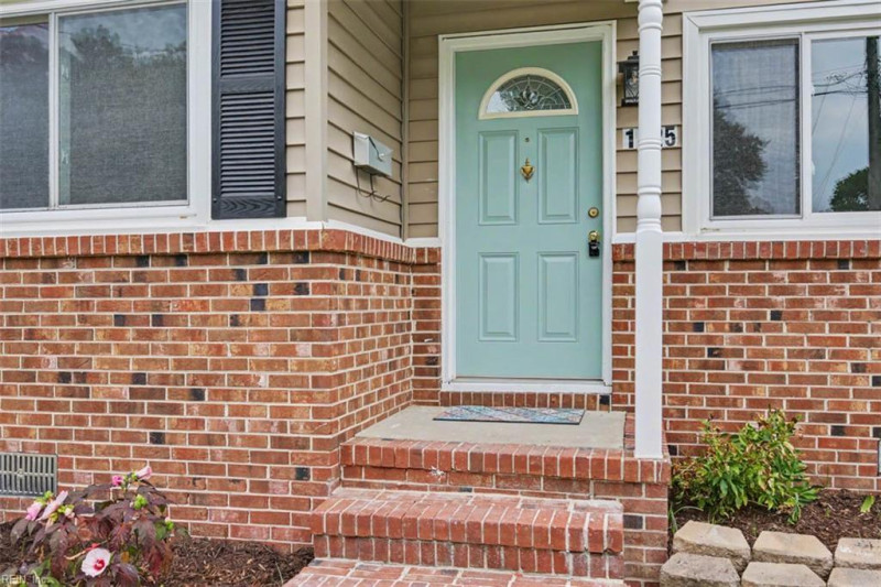 Photo 4 of 31 residential for sale in Norfolk virginia