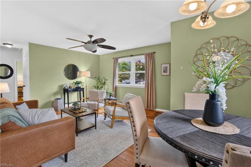 Photo 10 of 41 residential for sale in Hampton virginia