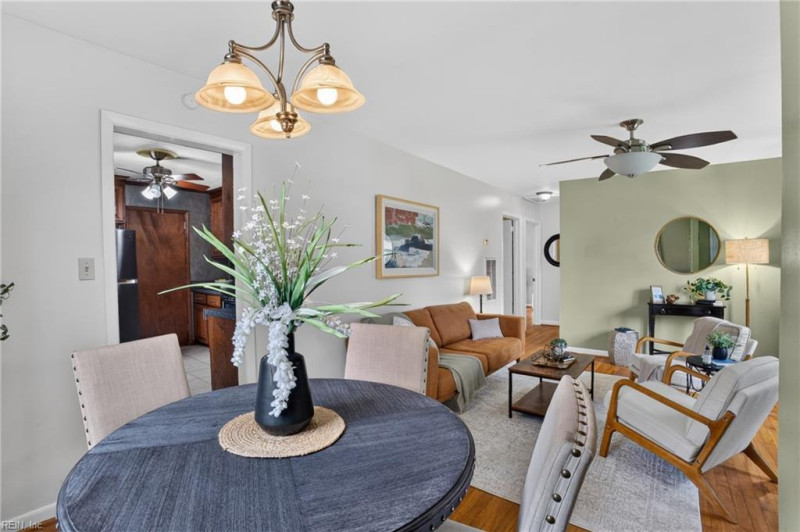 Photo 12 of 41 residential for sale in Hampton virginia