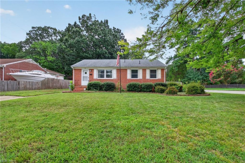 Photo 2 of 41 residential for sale in Hampton virginia