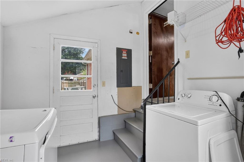 Photo 22 of 41 residential for sale in Hampton virginia