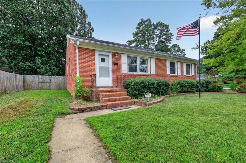 Photo 5 of 41 residential for sale in Hampton virginia