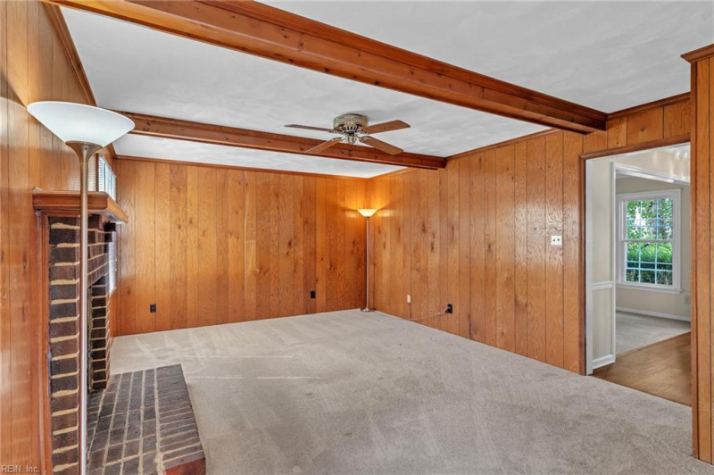 Photo 11 of 47 residential for sale in Virginia Beach virginia