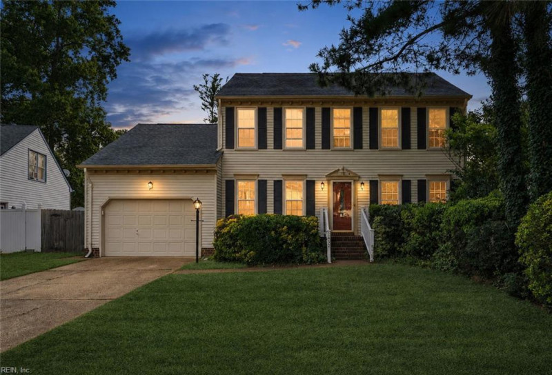 Photo 4 of 47 residential for sale in Virginia Beach virginia