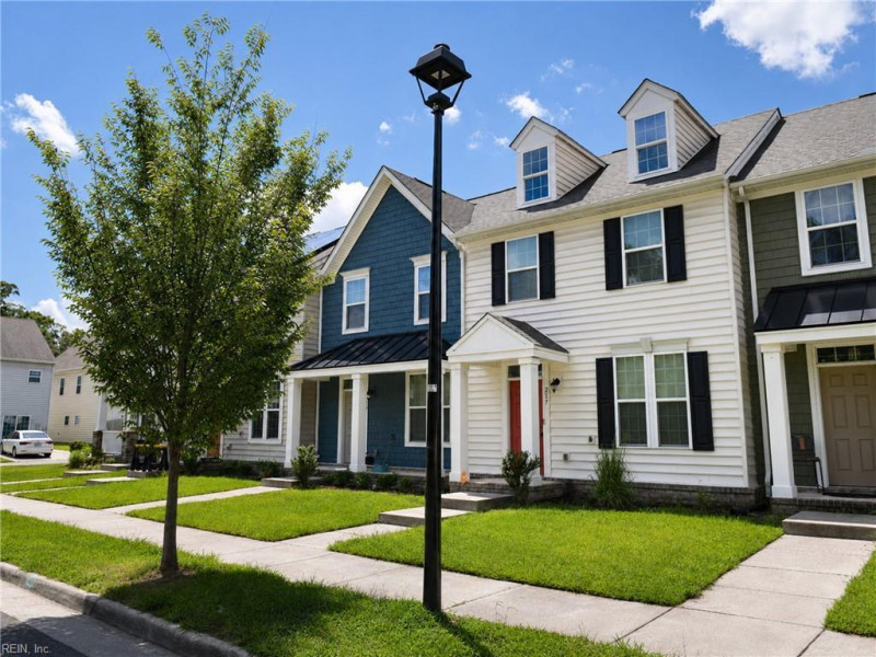 Photo 1 of 11 residential for sale in Portsmouth virginia