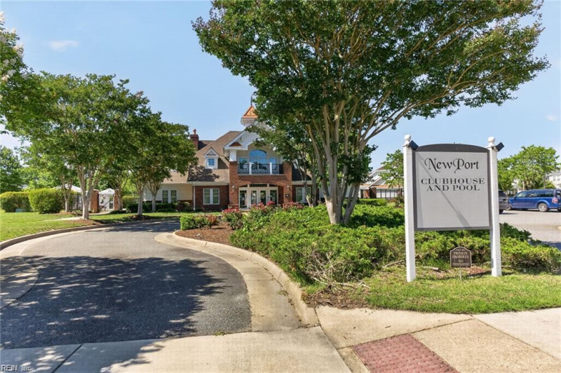 Photo 10 of 11 residential for sale in Portsmouth virginia