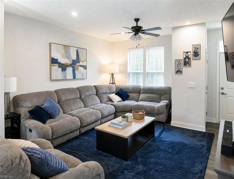 Photo 2 of 11 residential for sale in Portsmouth virginia