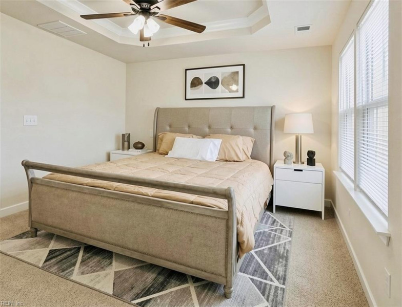 Photo 8 of 11 residential for sale in Portsmouth virginia