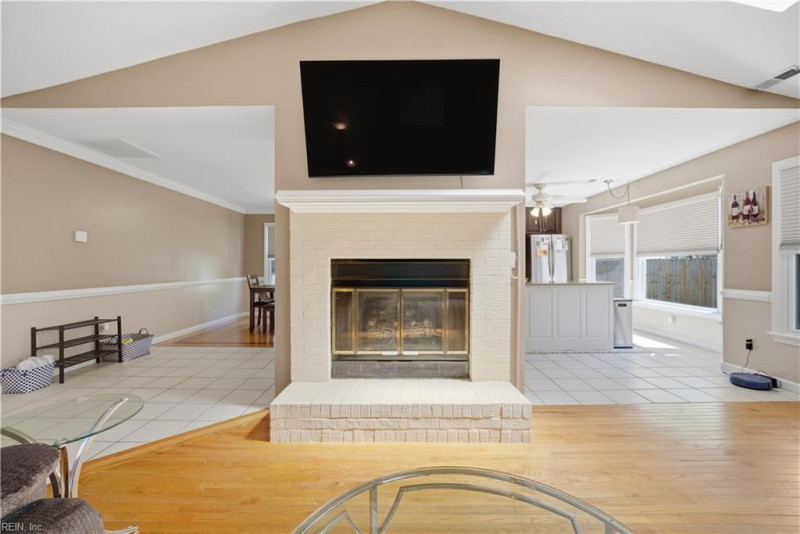 Photo 10 of 48 residential for sale in Virginia Beach virginia