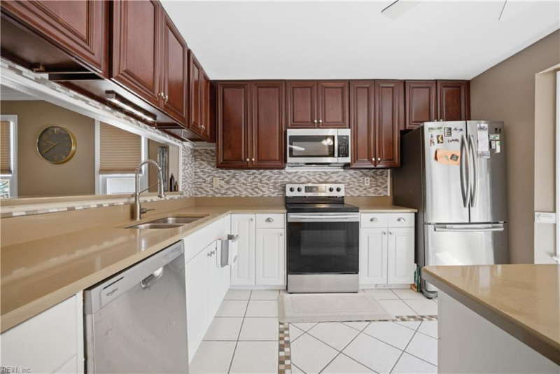 Photo 12 of 48 residential for sale in Virginia Beach virginia