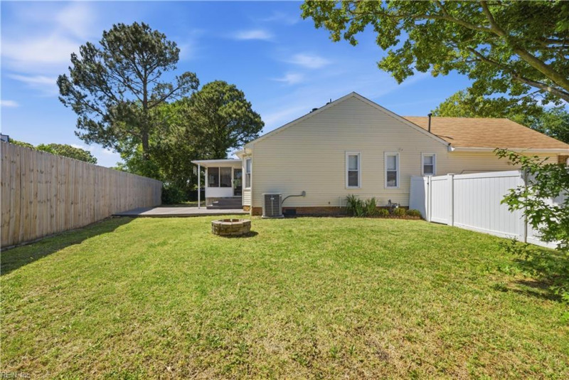 Photo 37 of 48 residential for sale in Virginia Beach virginia