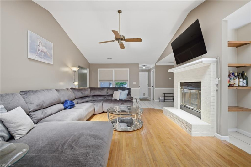 Photo 8 of 48 residential for sale in Virginia Beach virginia