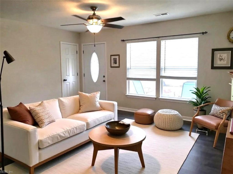 Photo 11 of 29 residential for sale in Virginia Beach virginia