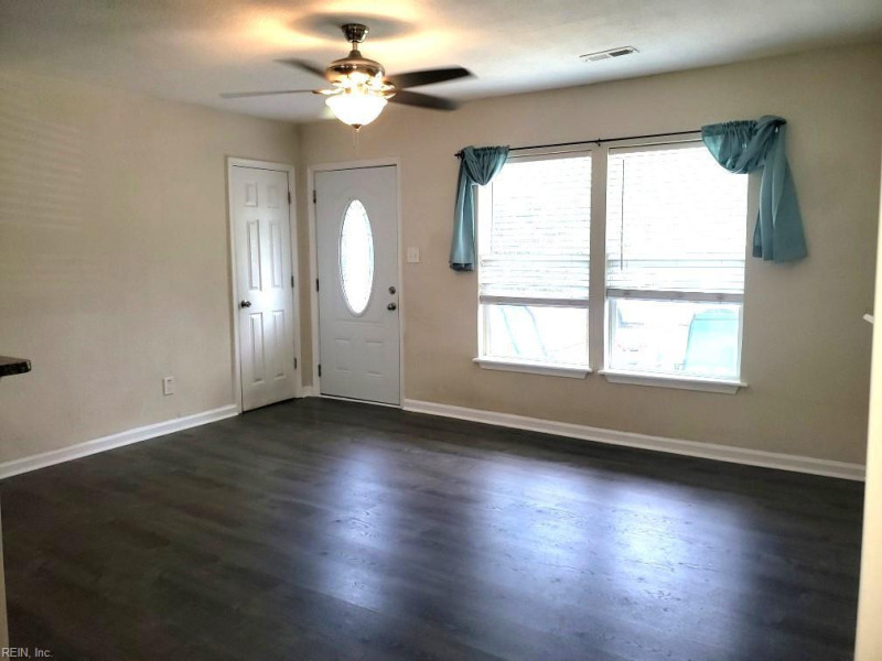 Photo 12 of 29 residential for sale in Virginia Beach virginia