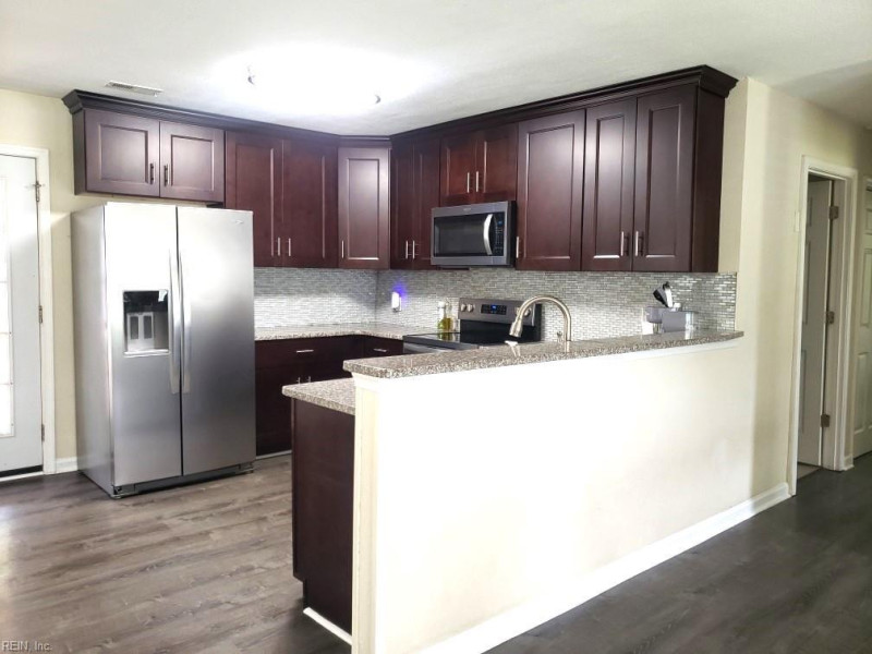 Photo 14 of 29 residential for sale in Virginia Beach virginia