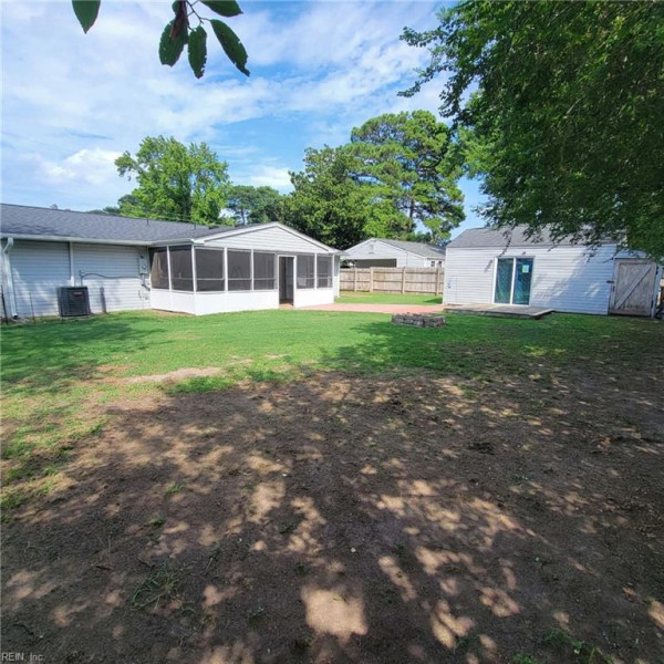 Photo 6 of 29 residential for sale in Virginia Beach virginia