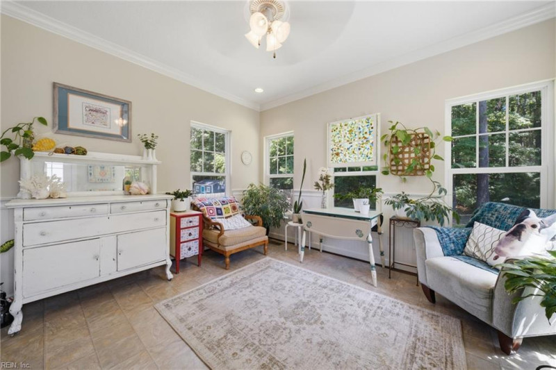 Photo 11 of 45 residential for sale in Chesapeake virginia