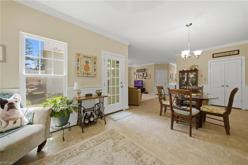 Photo 12 of 45 residential for sale in Chesapeake virginia