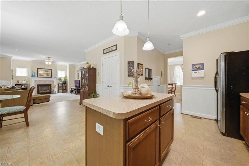 Photo 13 of 45 residential for sale in Chesapeake virginia