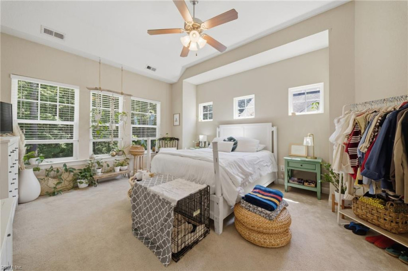 Photo 20 of 45 residential for sale in Chesapeake virginia