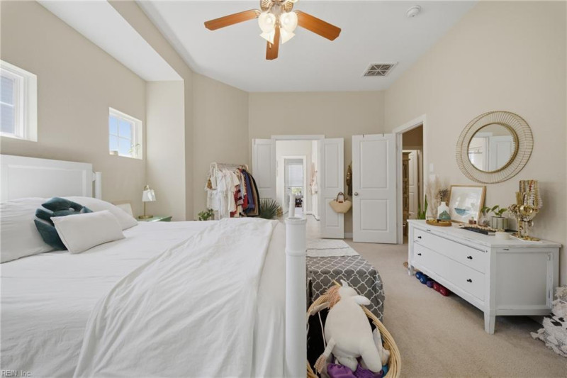 Photo 22 of 45 residential for sale in Chesapeake virginia