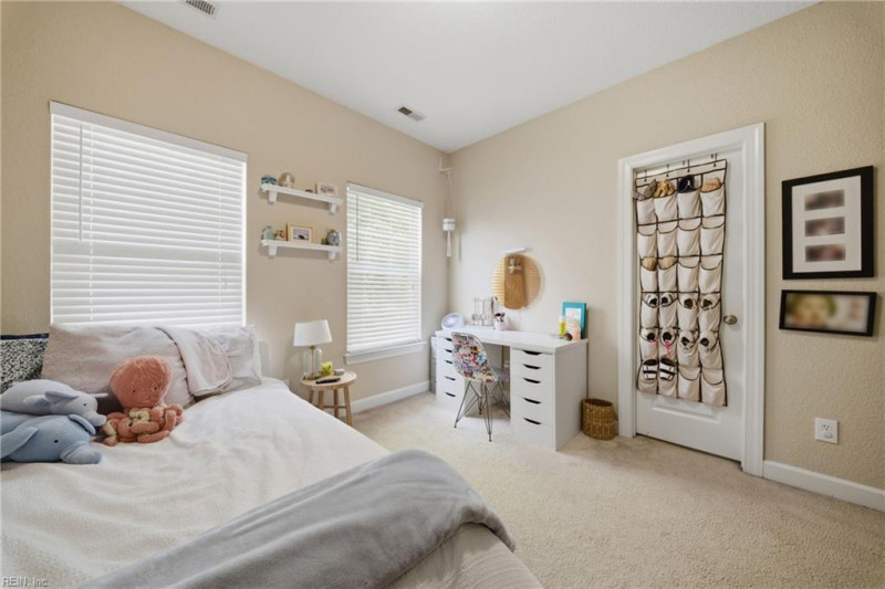 Photo 26 of 45 residential for sale in Chesapeake virginia