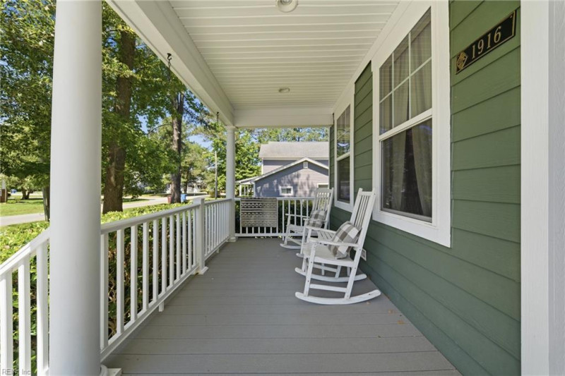 Photo 4 of 45 residential for sale in Chesapeake virginia
