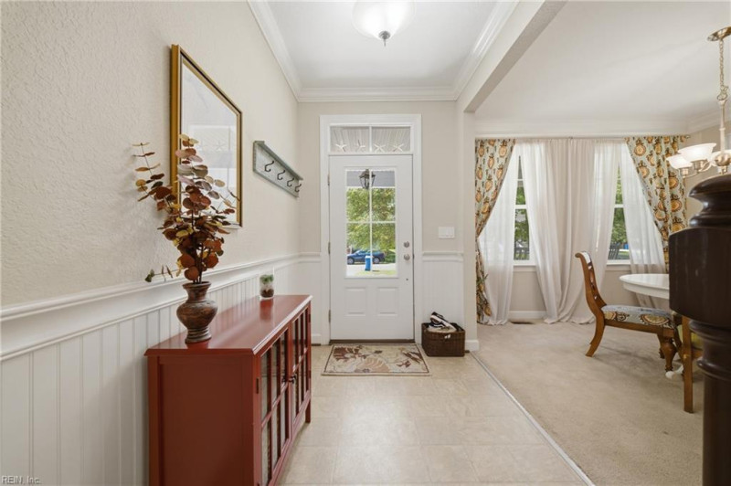 Photo 5 of 45 residential for sale in Chesapeake virginia