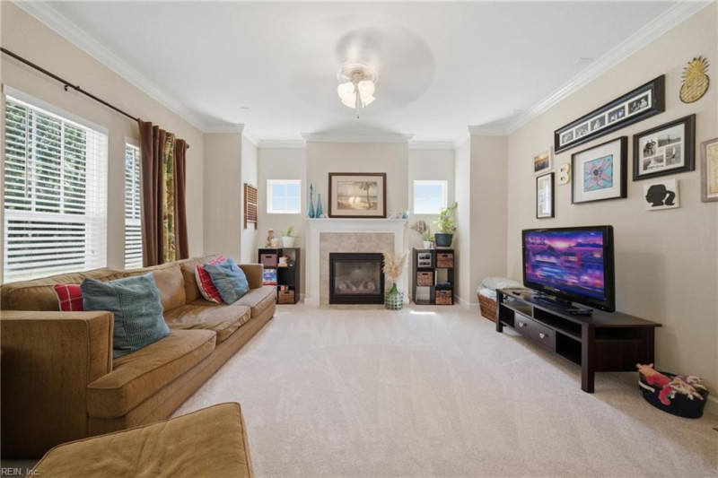 Photo 7 of 45 residential for sale in Chesapeake virginia