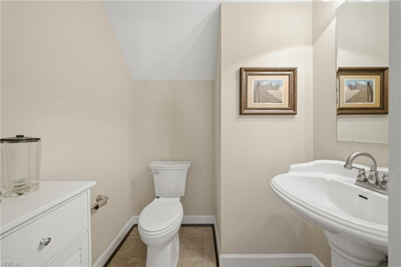 Photo 9 of 45 residential for sale in Chesapeake virginia