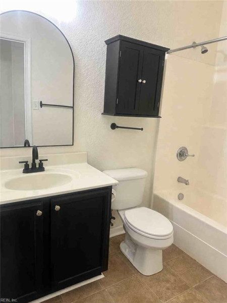 Photo 10 of 25 residential for sale in Chesapeake virginia
