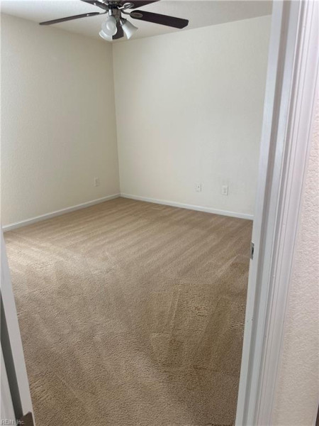 Photo 14 of 25 residential for sale in Chesapeake virginia