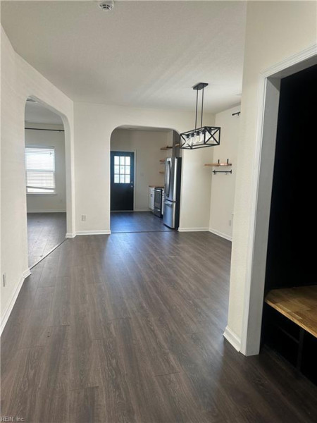 Photo 3 of 25 residential for sale in Chesapeake virginia