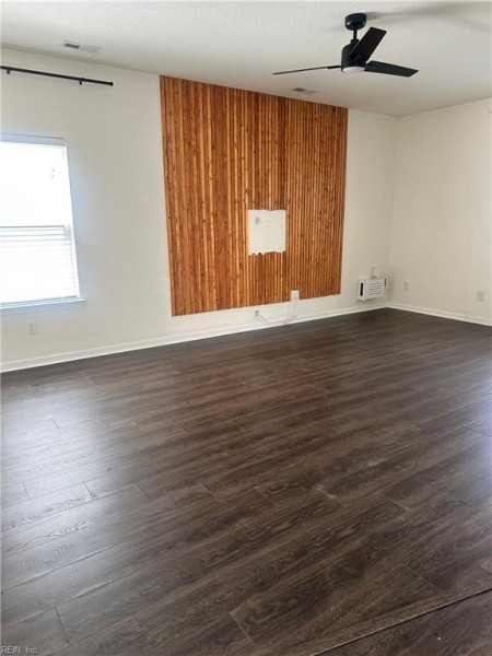 Photo 8 of 25 residential for sale in Chesapeake virginia