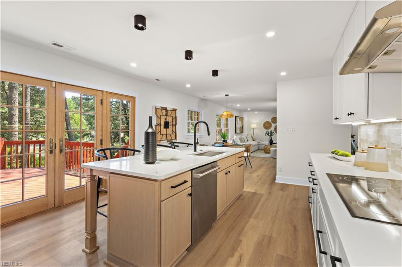 Photo 2 of 43 residential for sale in Virginia Beach virginia
