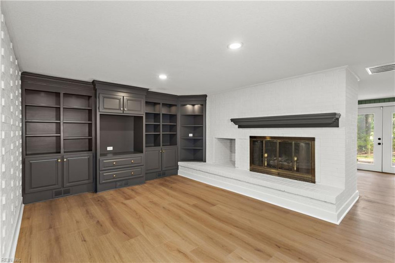 Photo 24 of 43 residential for sale in Virginia Beach virginia
