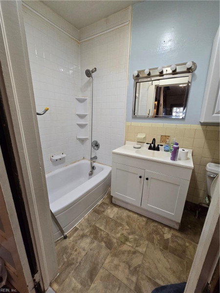 Photo 11 of 49 residential for sale in Isle of Wight County virginia