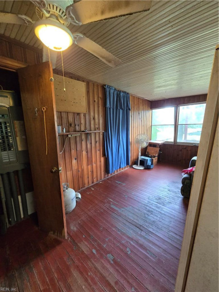 Photo 24 of 49 residential for sale in Isle of Wight County virginia