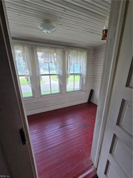 Photo 29 of 49 residential for sale in Isle of Wight County virginia