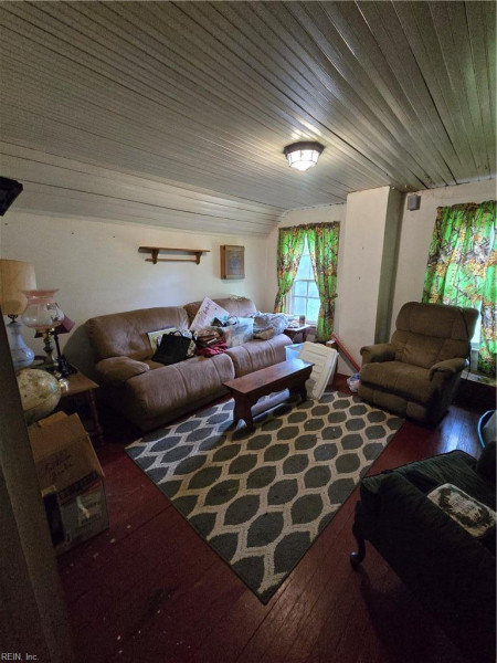 Photo 32 of 49 residential for sale in Isle of Wight County virginia