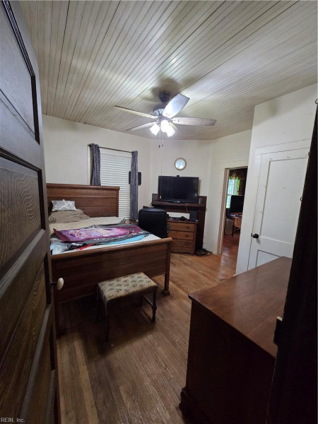 Photo 4 of 49 residential for sale in Isle of Wight County virginia