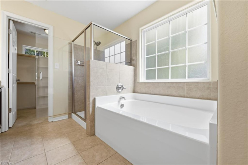 Photo 16 of 27 residential for sale in Norfolk virginia